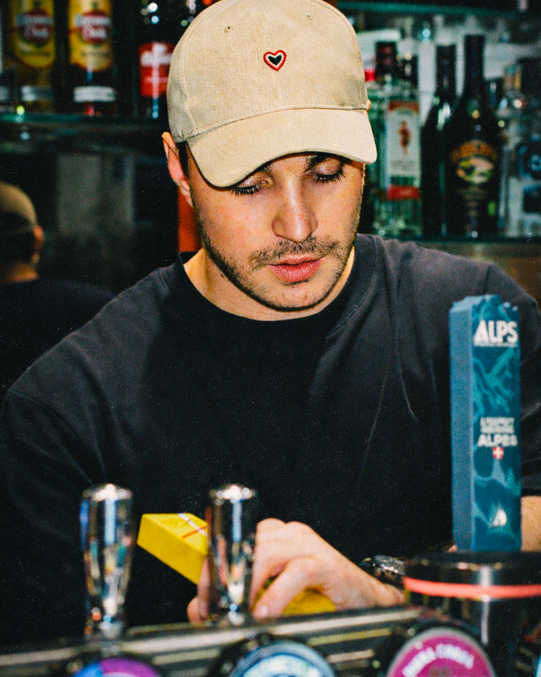Un cocktail préparé au bar de La Relève
